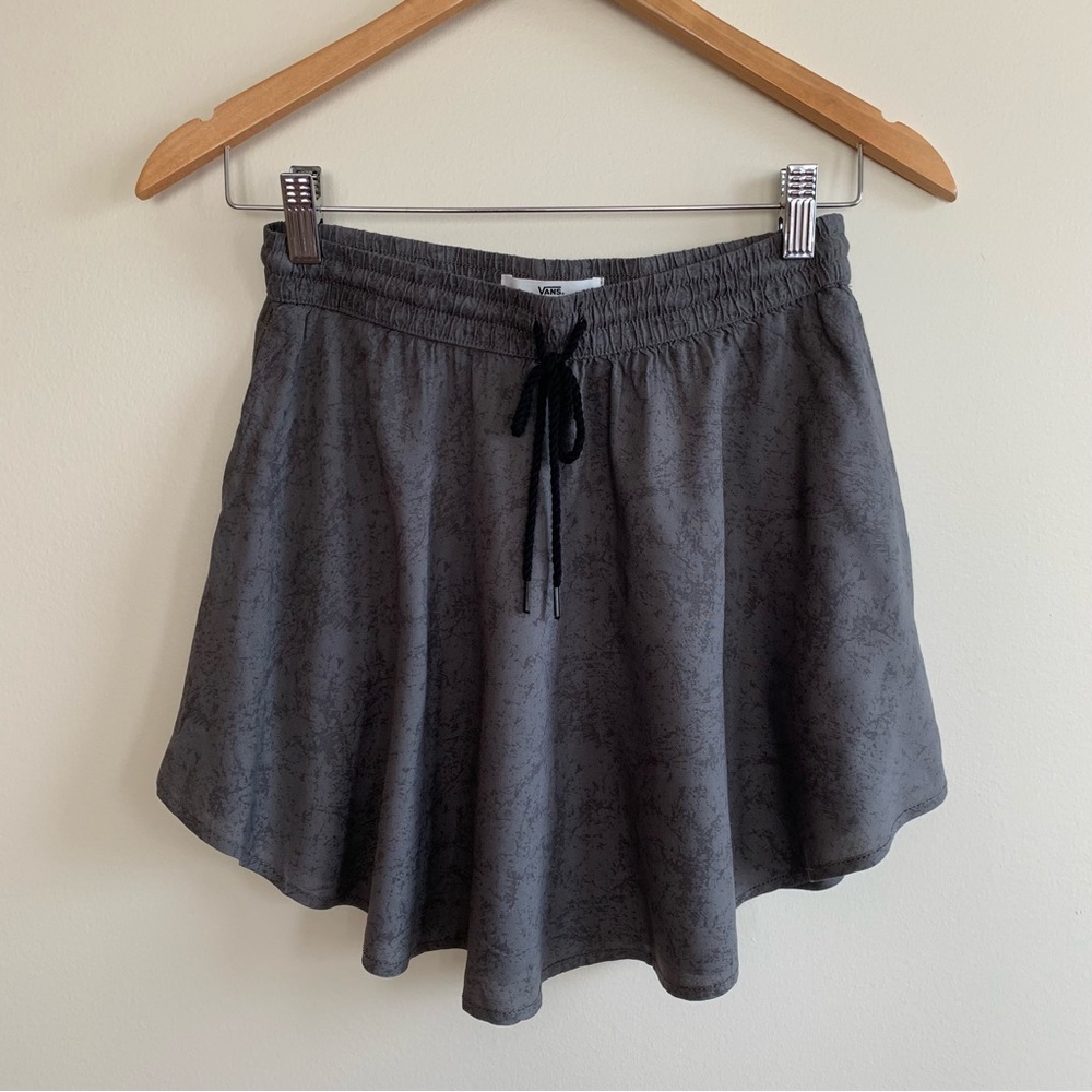 VANS grey skater skirt .